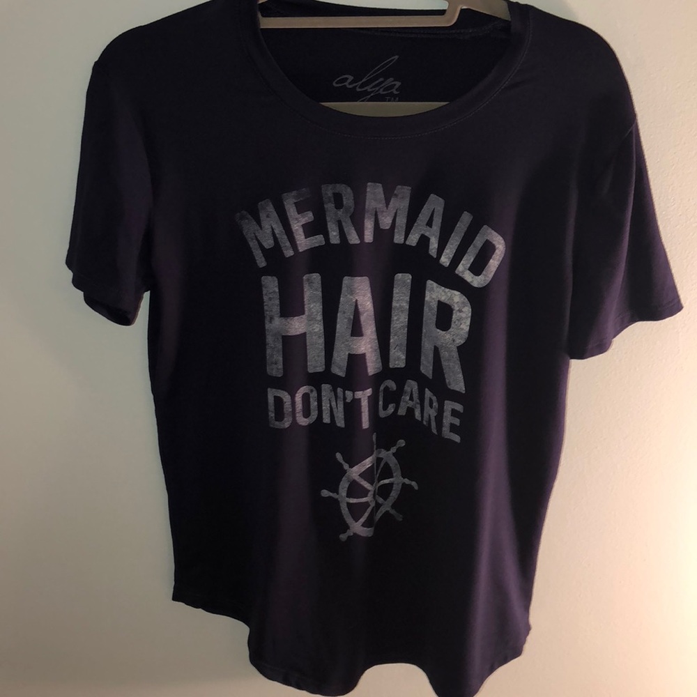 A navy blue short sleeve top.